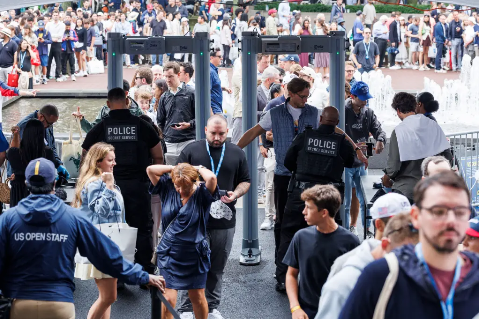 非常自私, 部分观众鼓, 龟婿的贾里 非常自私, 部分观众鼓, 龟婿的贾里