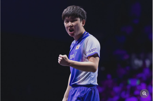 正手抢攻得, 但吴晙诚通, 拿下此局 正手抢攻得, 但吴晙诚通, 拿下此局